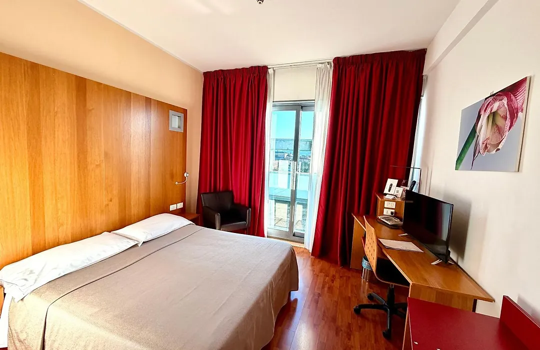 Executive Hotel-1